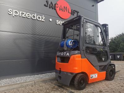 JAPANLIFT POZNAŃ WÓZEK WIDŁOWY TOYOTA 8FGF15 NA SPRZEDAŻ