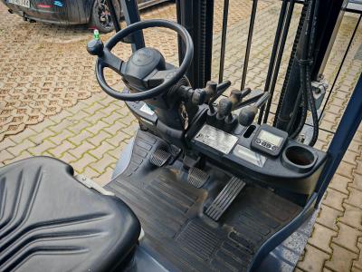 JAPANLIFT LUBOŃ WÓZEK WIDŁOWY TOYOTA 8FGF15 NA SPRZEDAŻ